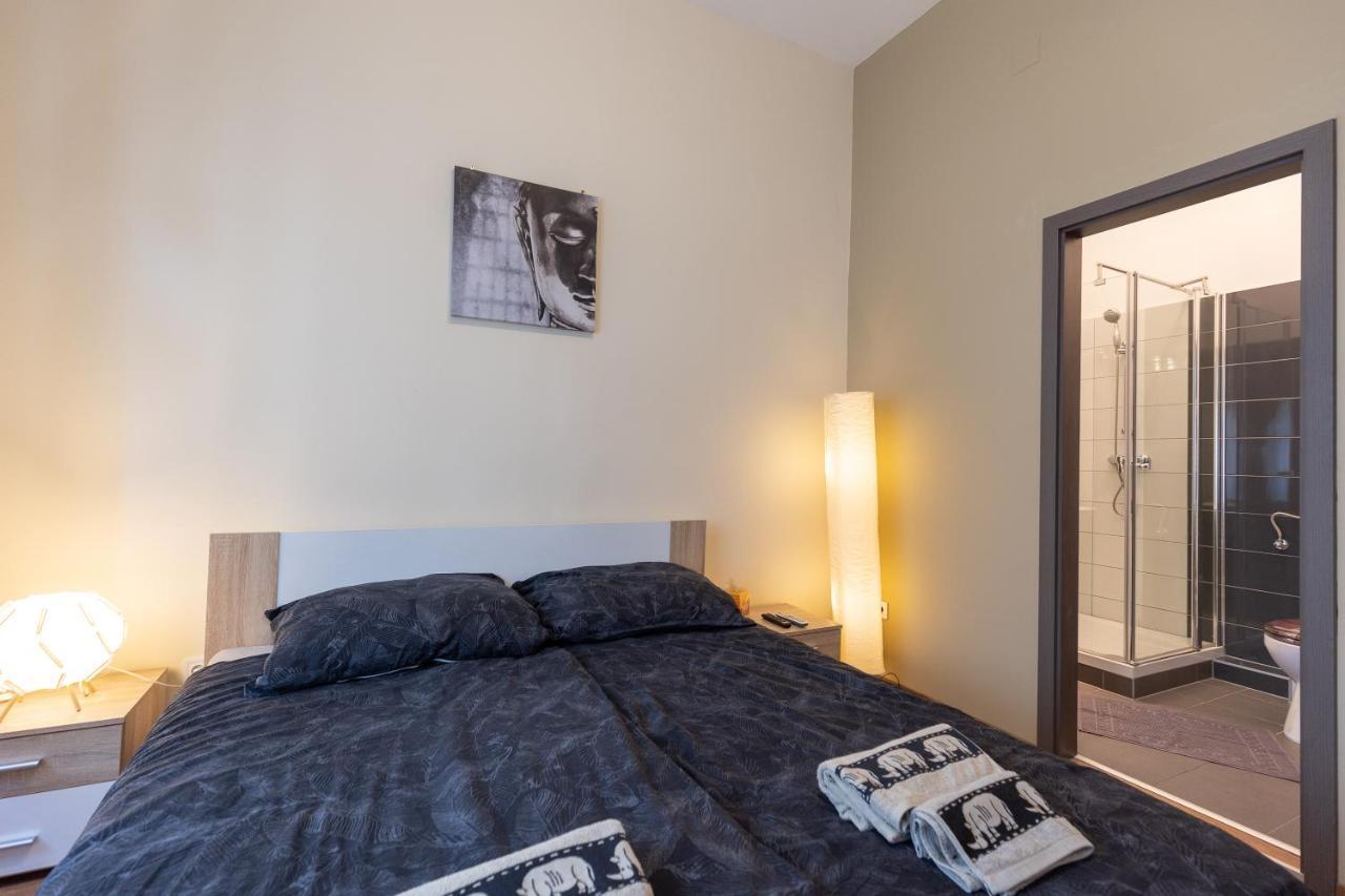 Wiky'S Apartman With 3Bathrooms Budapest Esterno foto