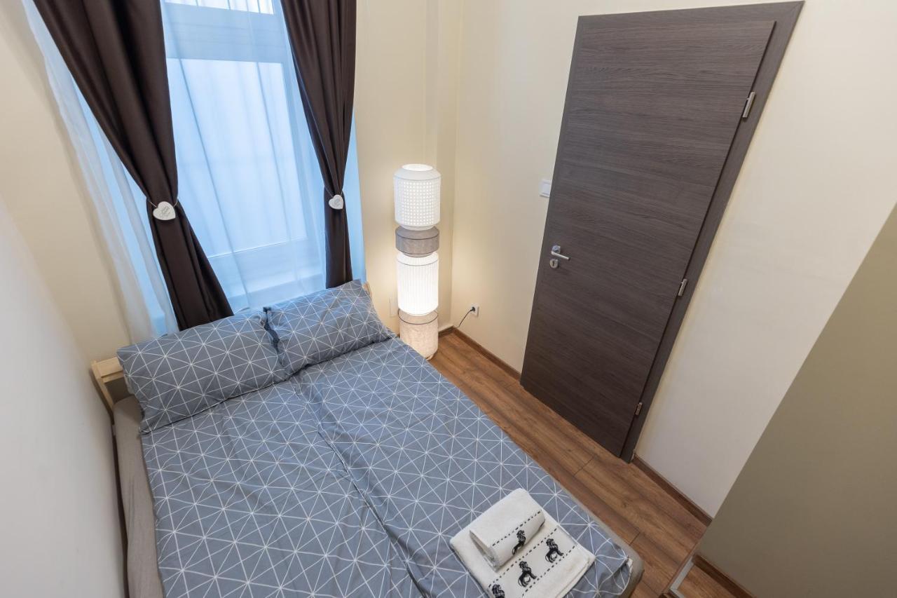 Wiky'S Apartman With 3Bathrooms Budapest Esterno foto